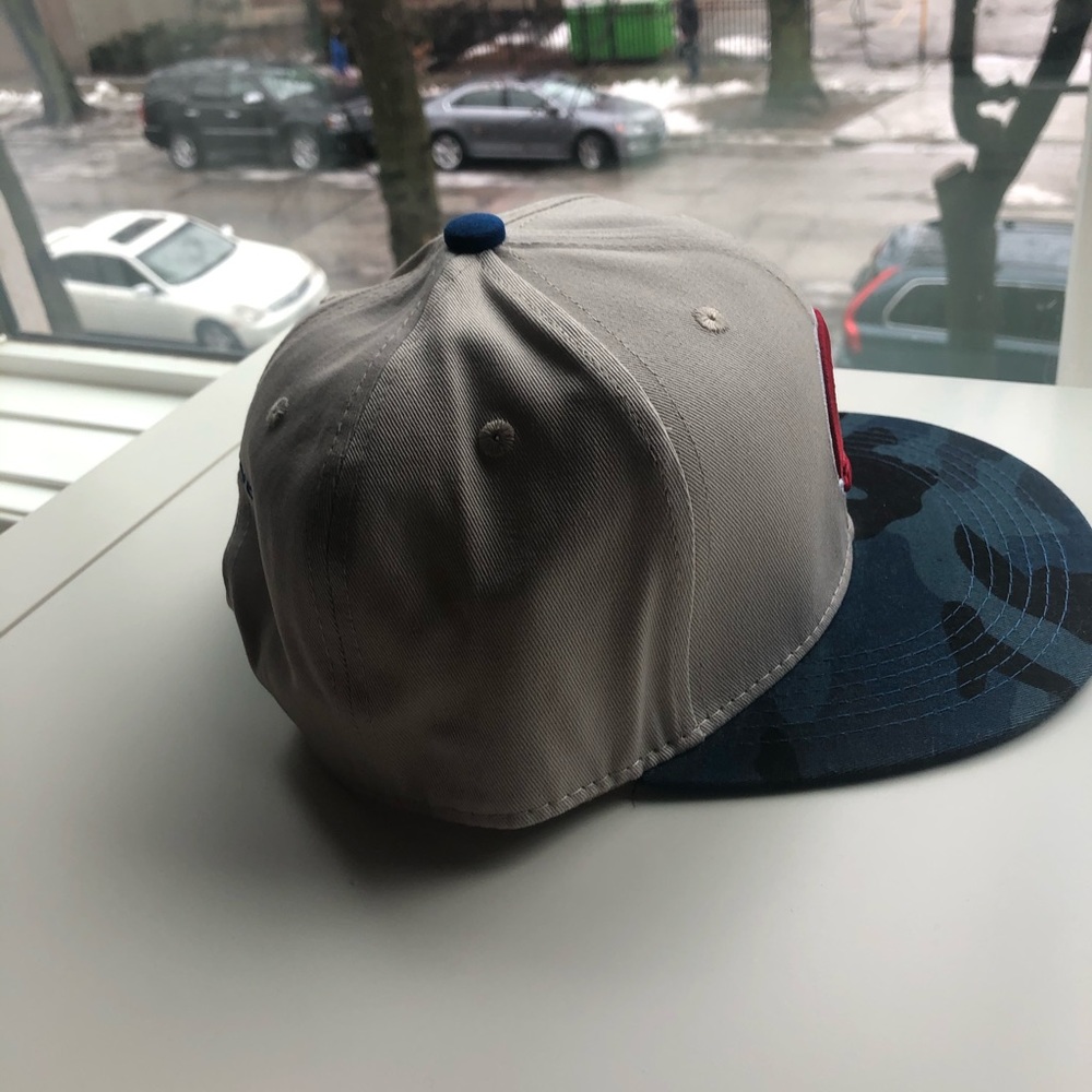 NWOT Chicago Cubs Hat - Picture 2 of 5